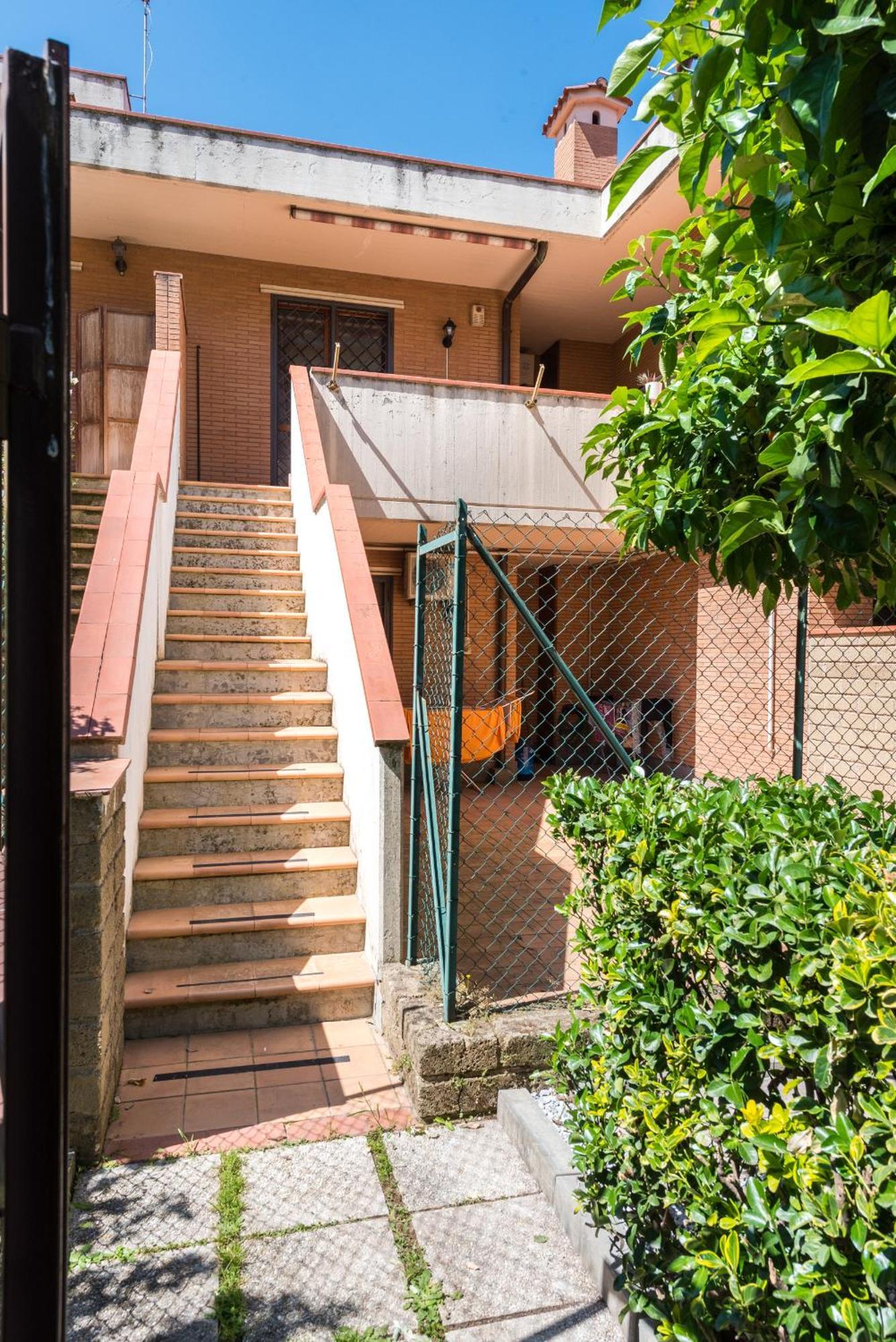 Travelershome Ciampino Suite Luaran gambar
